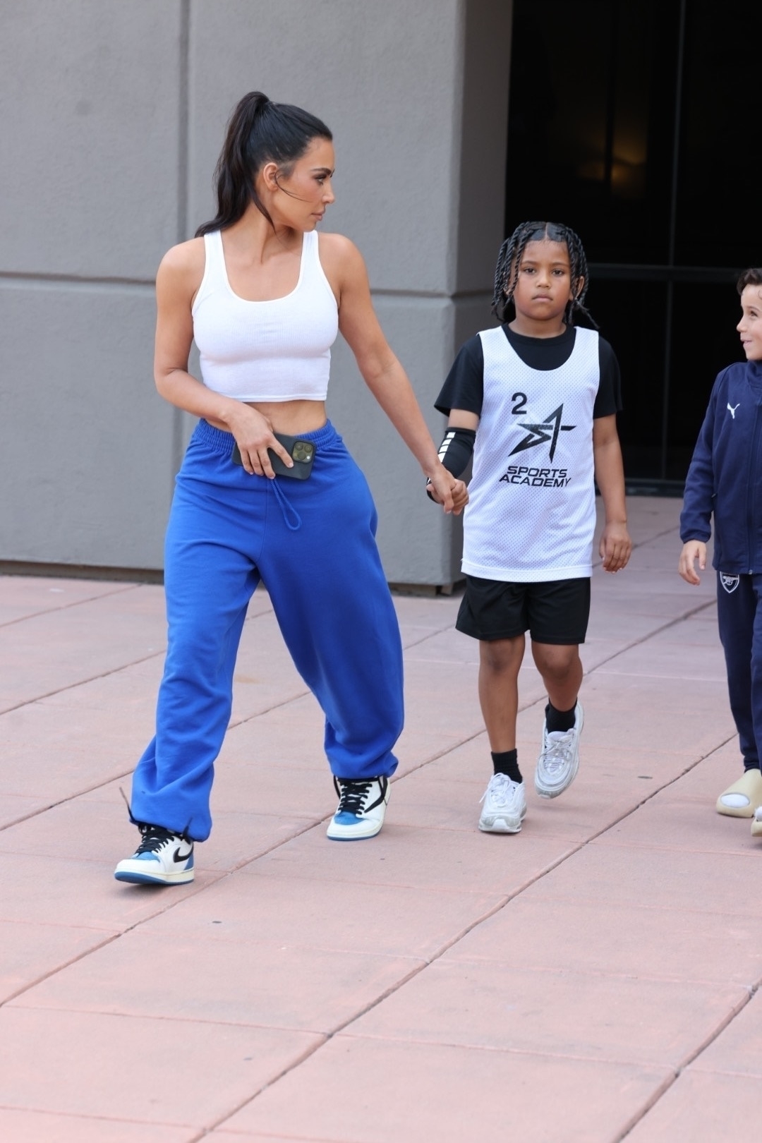 Access_Kardashian_06.jpg