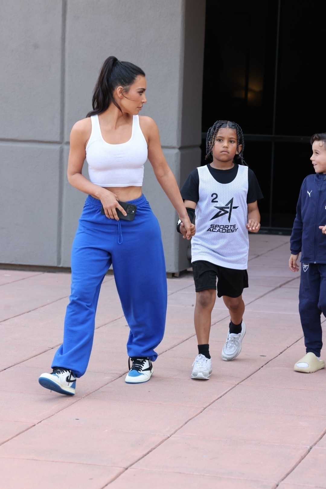 Access_Kardashian_07.jpg