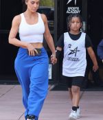 Access_Kardashian_02.jpg