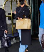 Access_Kardashian_05.jpg