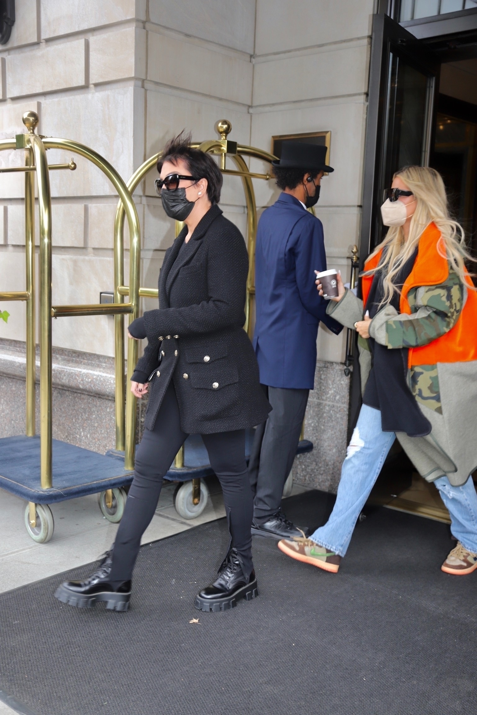 Access_Kardashian_03.jpg