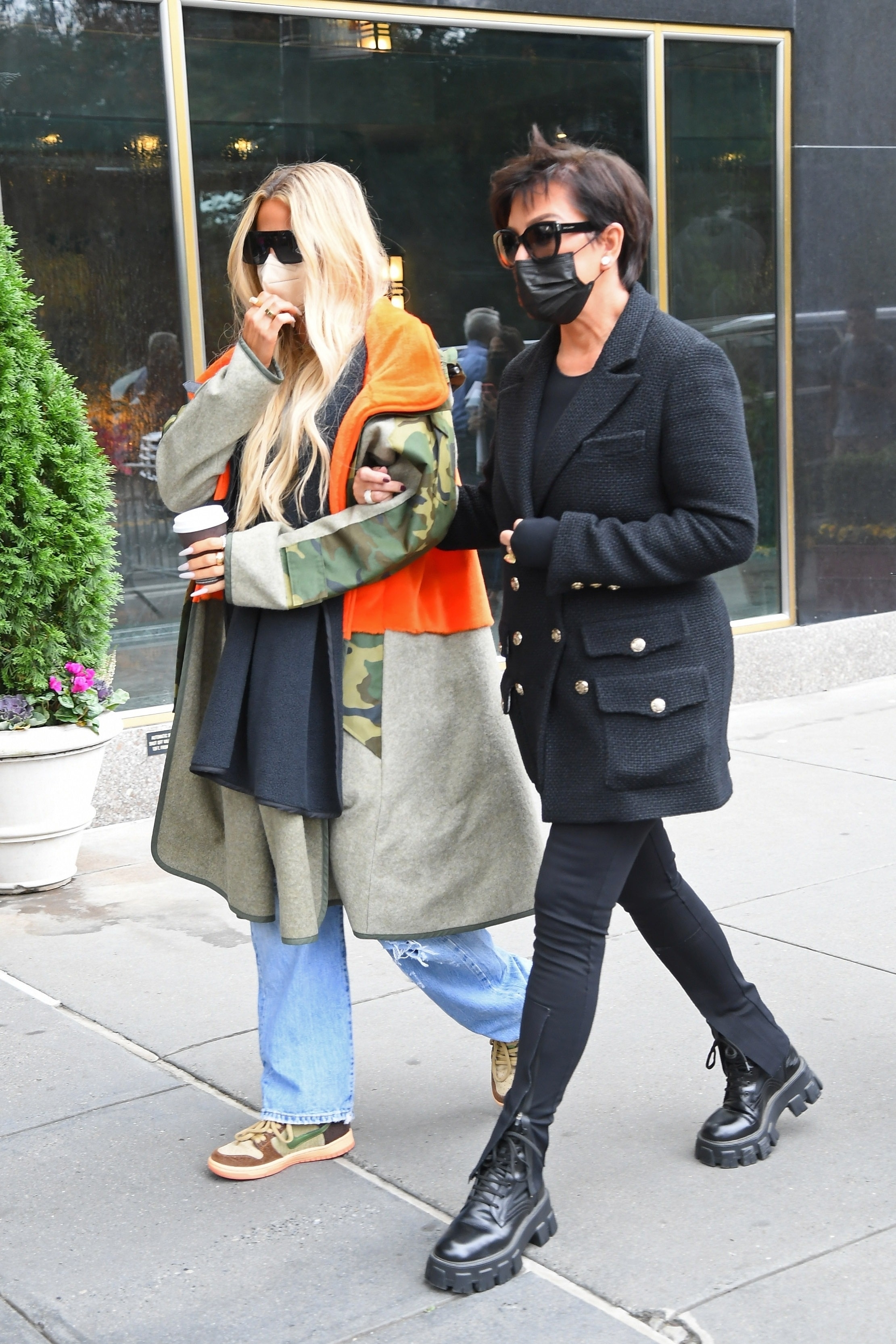 Access_Kardashian_09.jpg