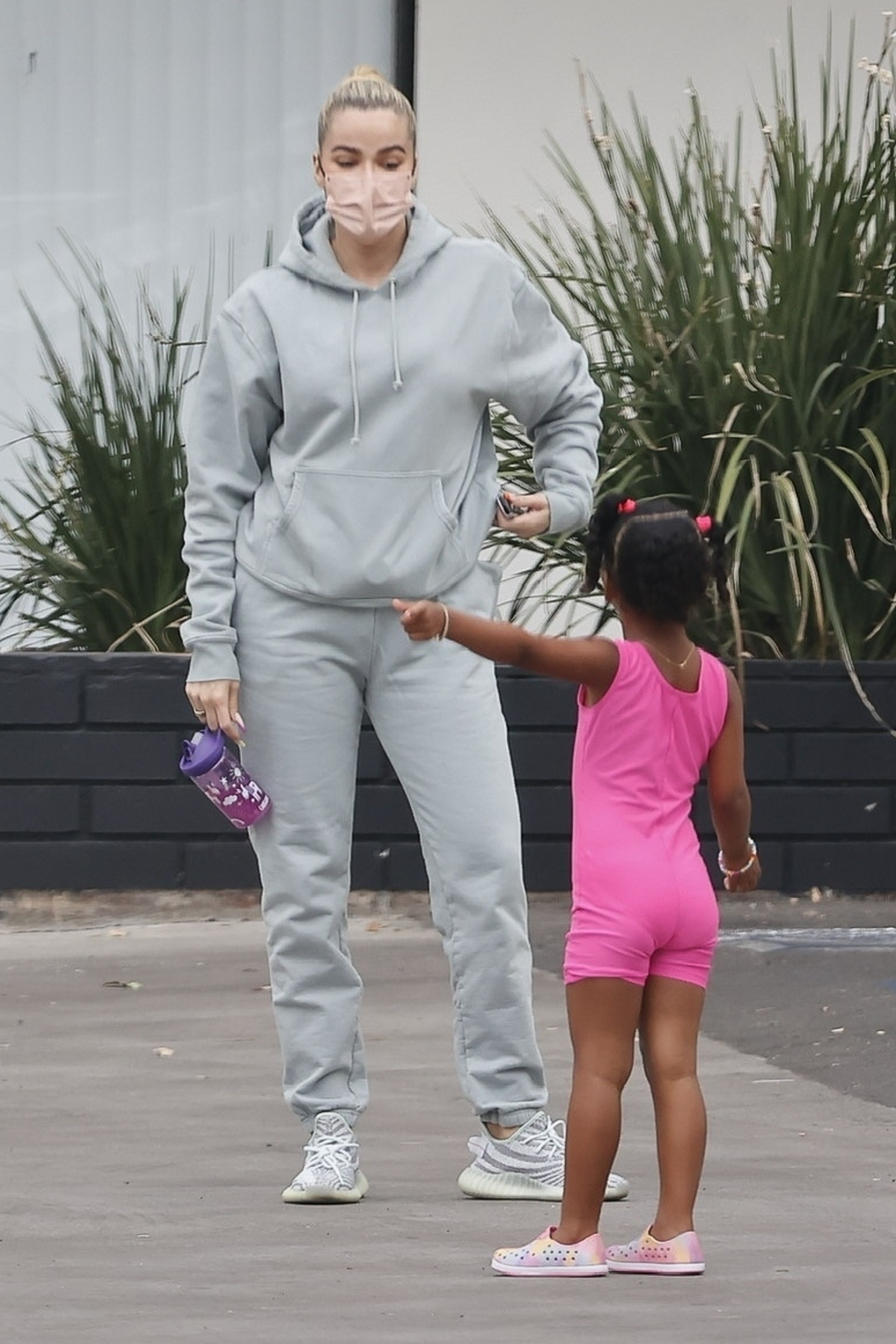Access_Kardashian_02.jpg