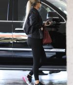 Access_Kardashian_08.jpg