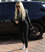 Access_Kardashian_07.jpg