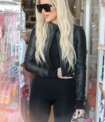 Access_Kardashian_05.jpg