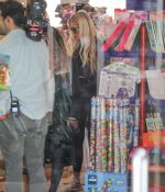 Access_Kardashian_09.jpg