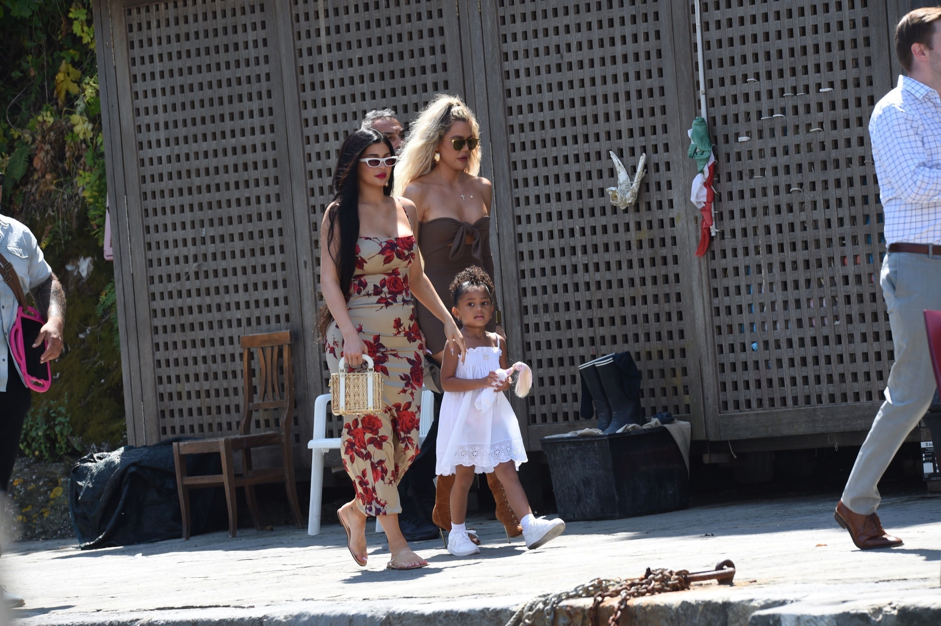 Access_Kardashian_002.jpg