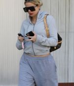 Access_Kardashian_03.jpg