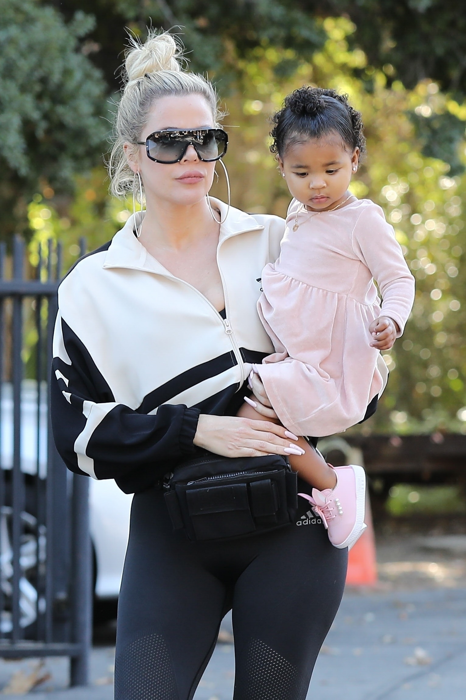 Access_Kardashian_01.jpg