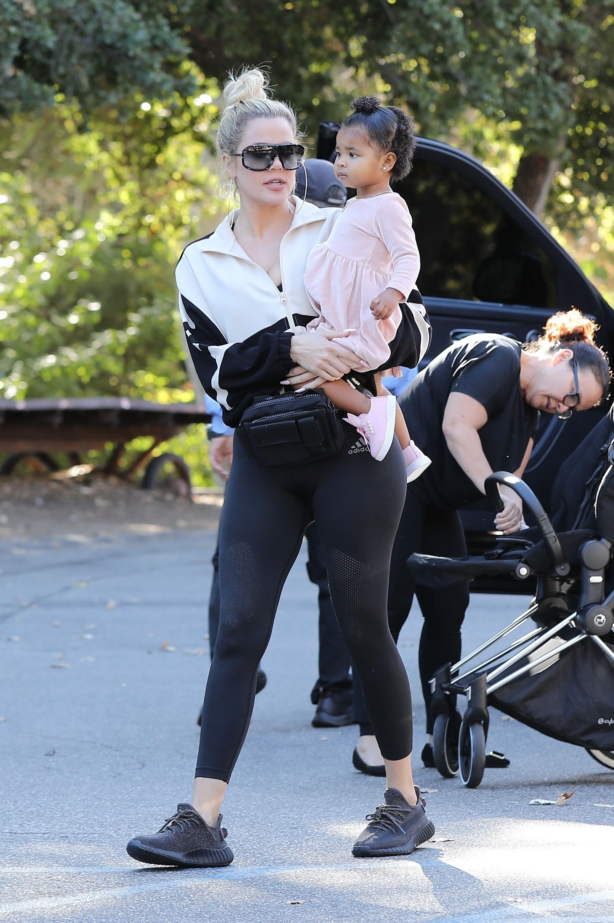 Access_Kardashian_03.jpg