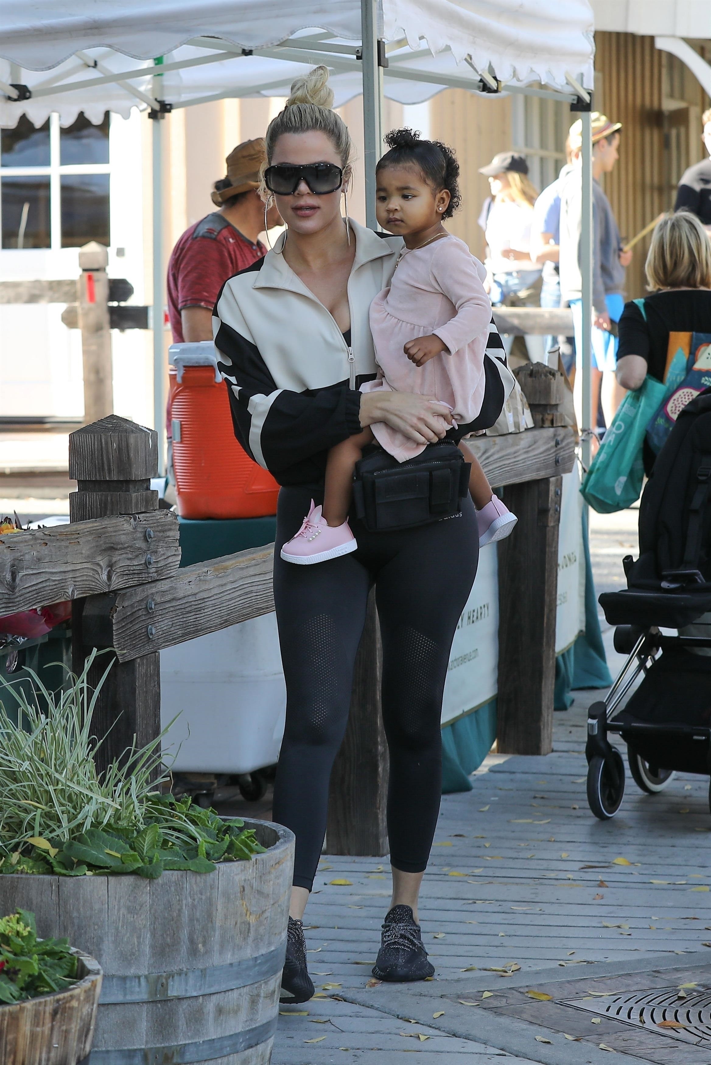 Access_Kardashian_06.jpg