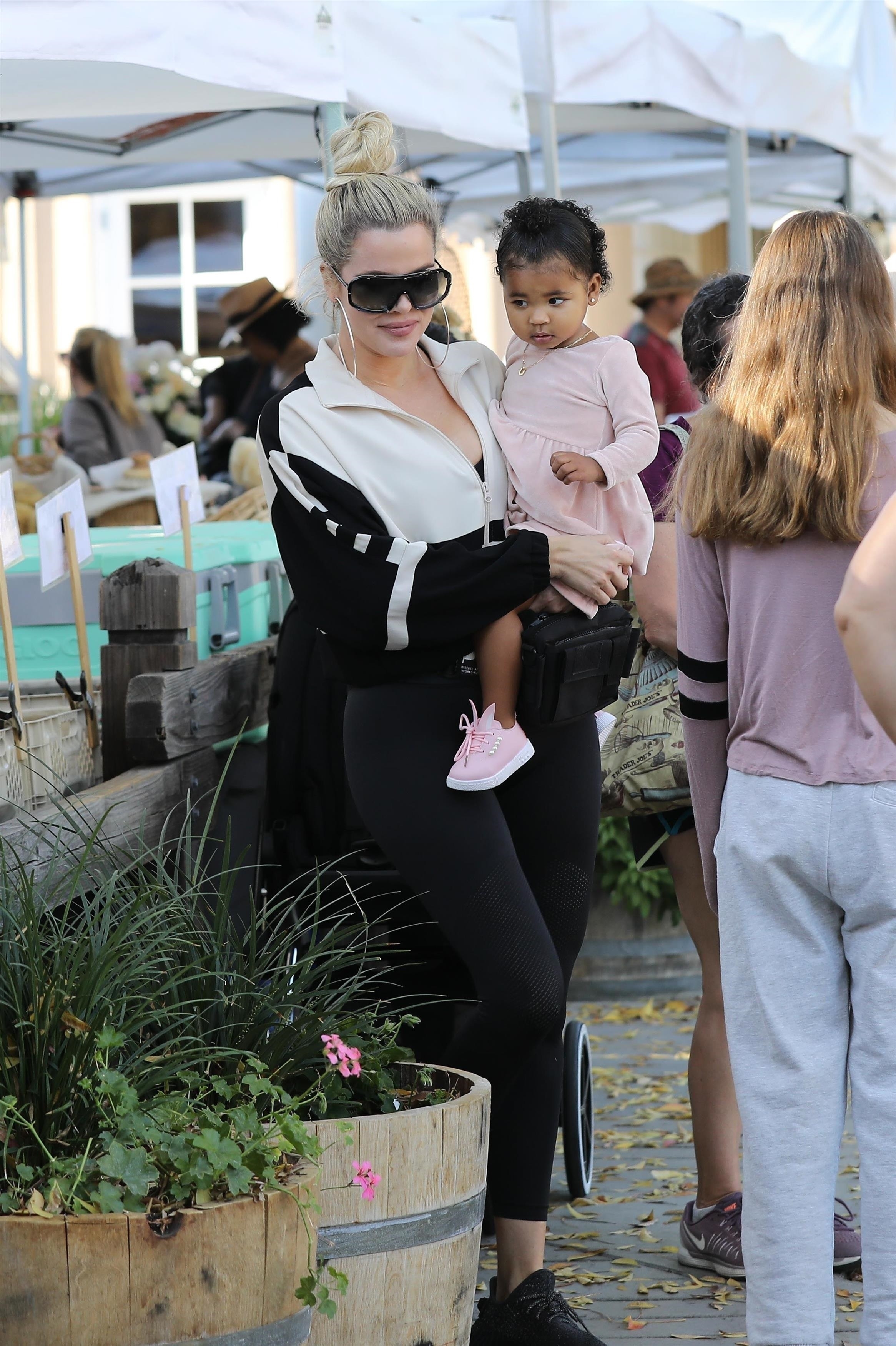 Access_Kardashian_08.jpg