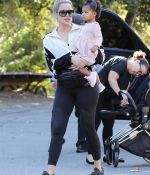 Access_Kardashian_03.jpg