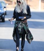 Access_Kardashian_02.jpg