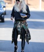 Access_Kardashian_08.jpg