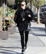 Access_Kardashian_06.jpg