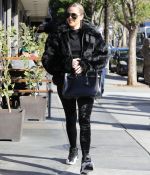 Access_Kardashian_08.jpg