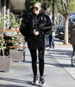 Access_Kardashian_09.jpg