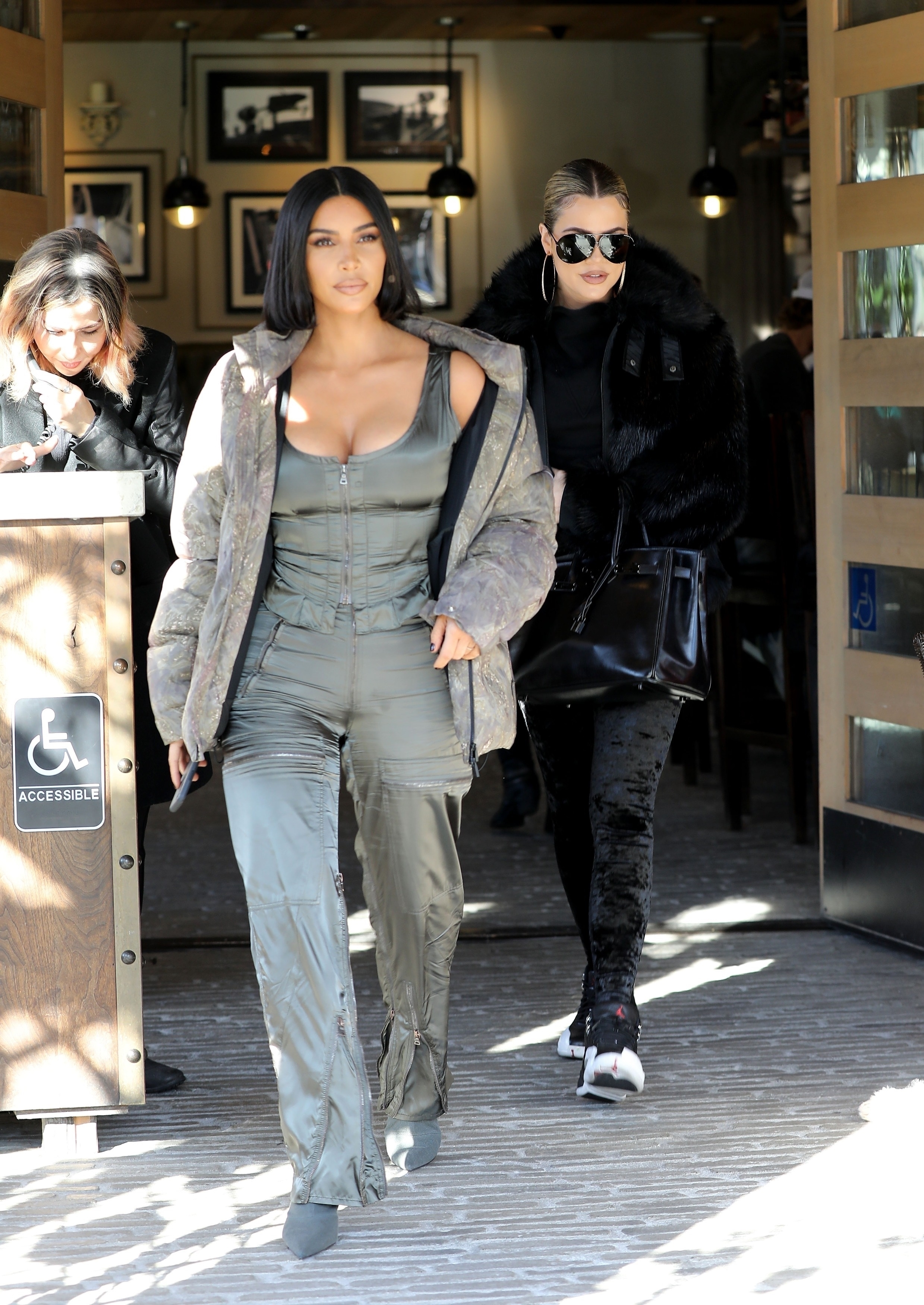 Access_Kardashian_01.jpg