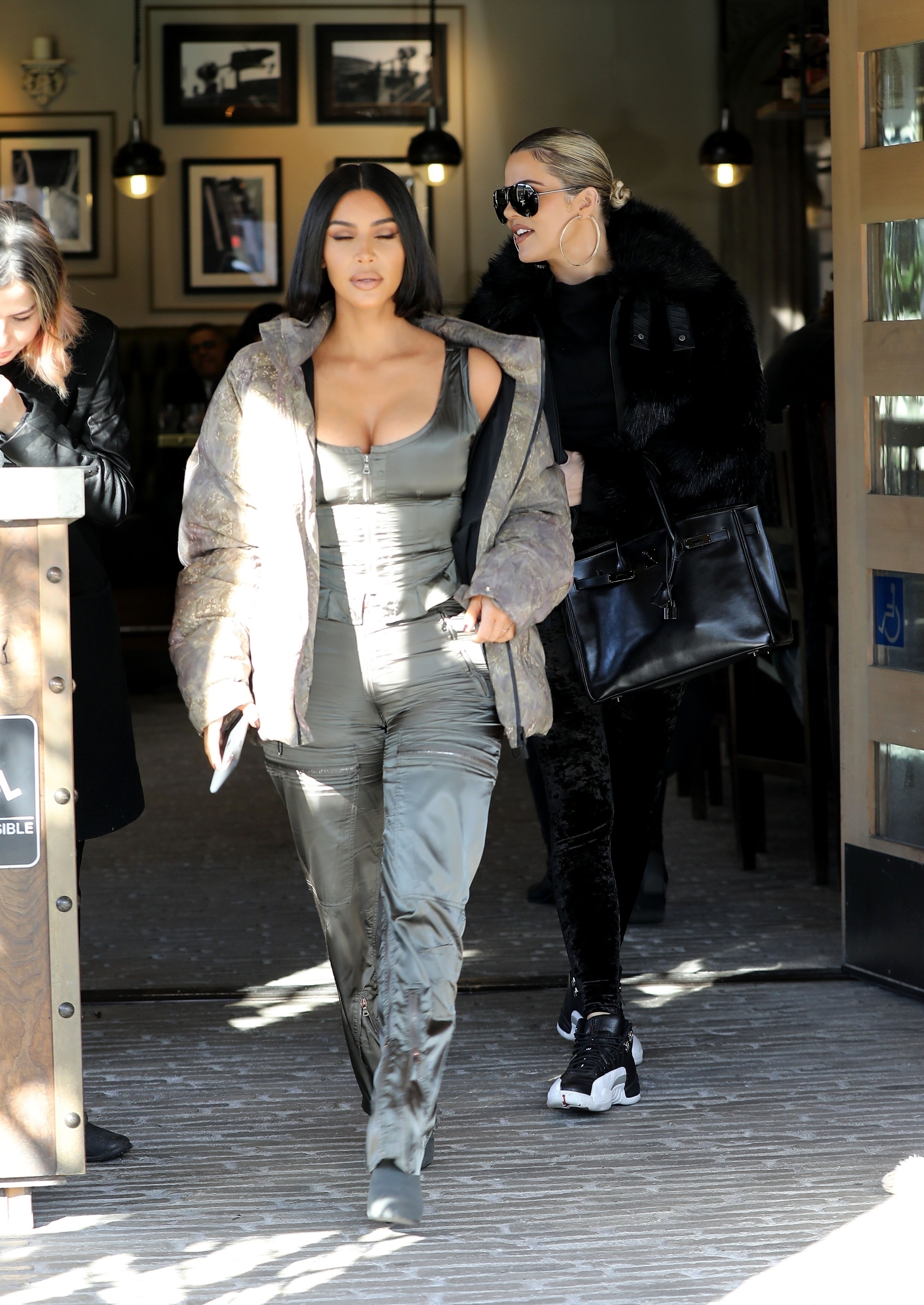Access_Kardashian_06.jpg
