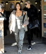 Access_Kardashian_06.jpg