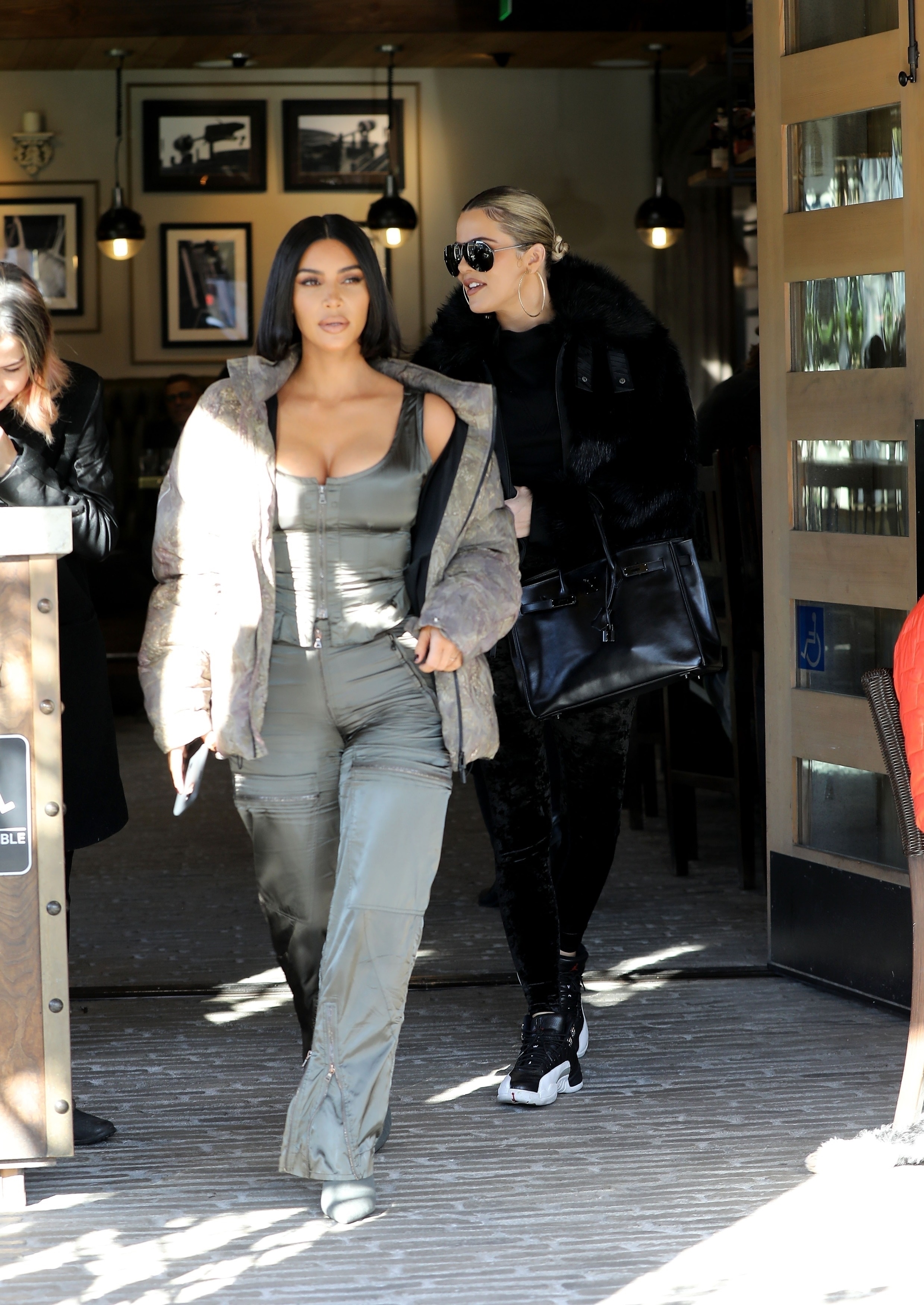 Access_Kardashian_05.jpg