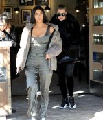 Access_Kardashian_03.jpg