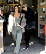 Access_Kardashian_05.jpg
