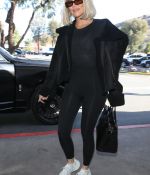 Access_Kardashian_05.jpg