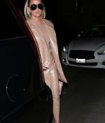 Access_Kardashian_01.jpg