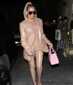Access_Kardashian_05.jpg