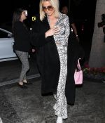 Access_Kardashian_03.jpg