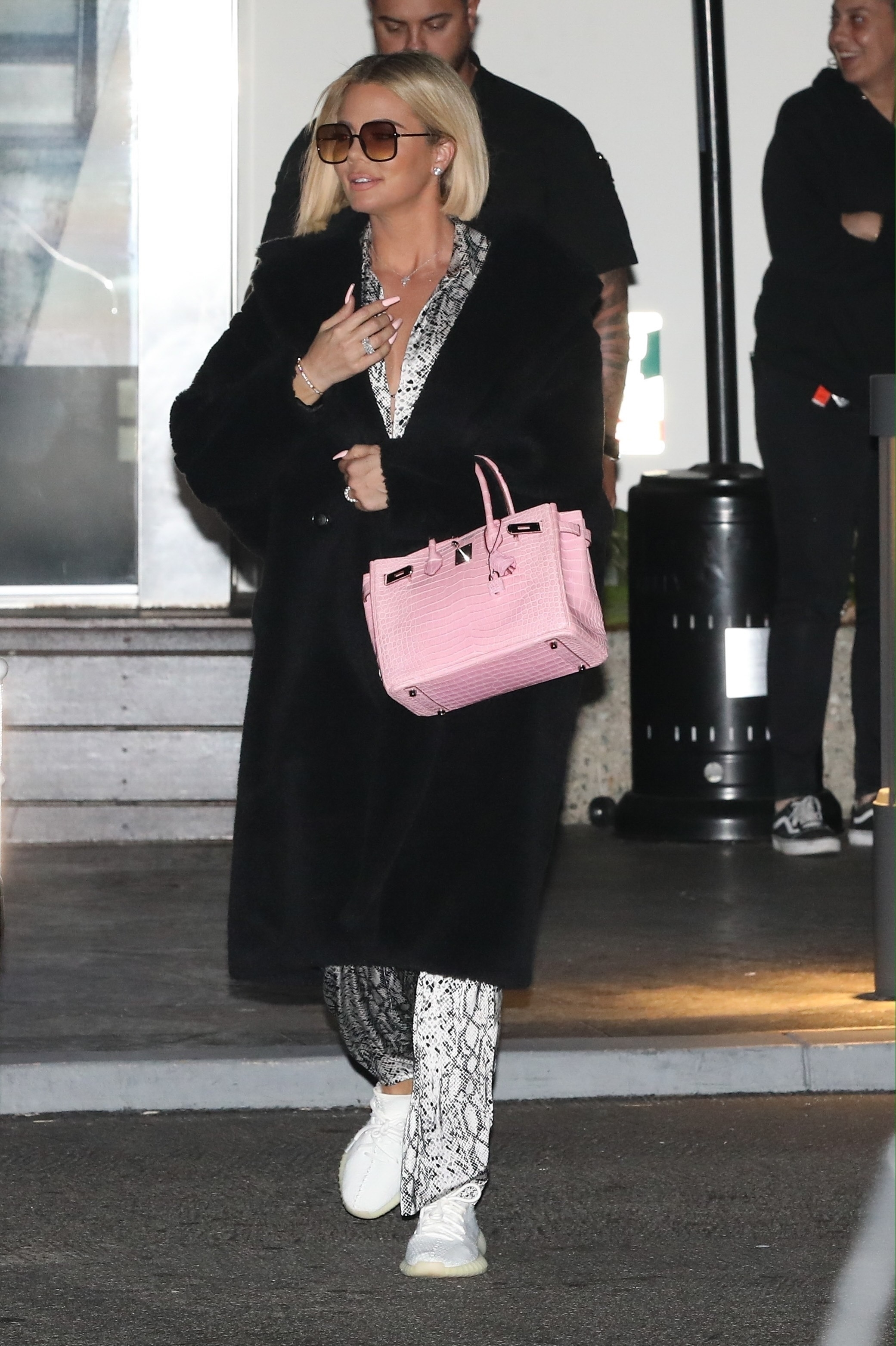 Access_Kardashian_01.jpg