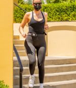 Access_Kardashian_01.jpg