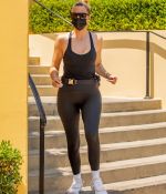 Access_Kardashian_09.jpg
