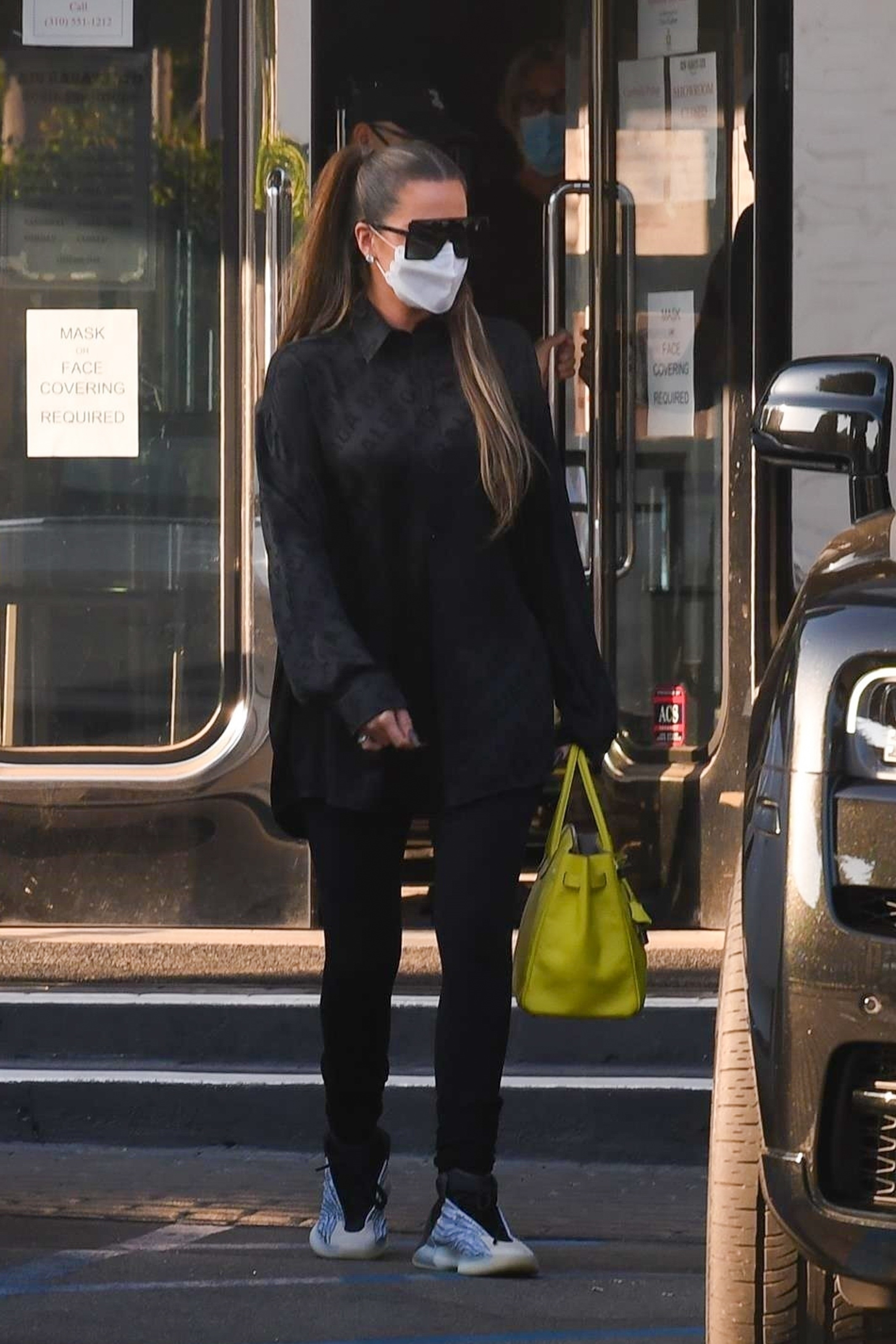 Access_Kardashian_02.jpg