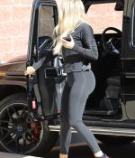 Access_Kardashian_02.jpg