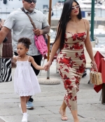 Access_Kardashian_001.jpg
