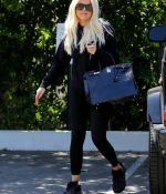 Access_Kardashian_02.jpg