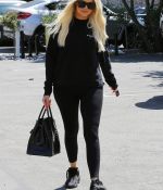 Access_Kardashian_06.jpg