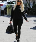 Access_Kardashian_07.jpg