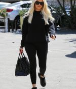 Access_Kardashian_08.jpg