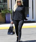 Access_Kardashian_04.jpg