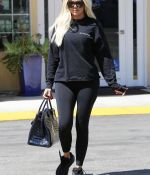 Access_Kardashian_07.jpg