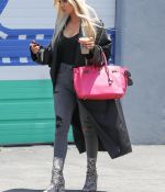 Access_Kardashian_012.jpg