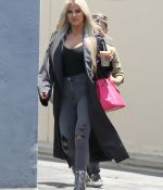 Access_Kardashian_08.jpg