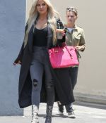 Access_Kardashian_09.jpg