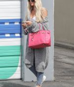 Access_Kardashian_03.jpg