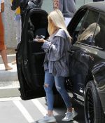 Access_Kardashian_03.jpg